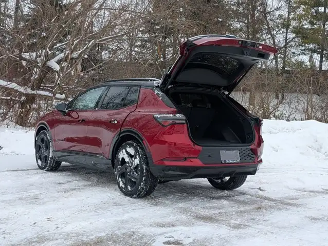 2026 Chevrolet Equinox EV RS- Panoramic Sunroof - Wireless - Photo 10