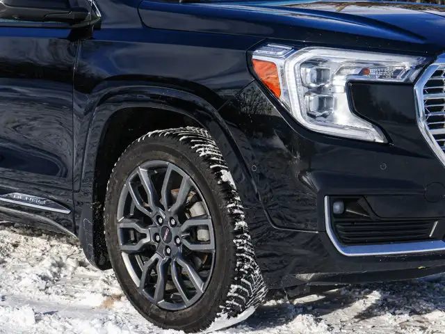 2024 GMC Terrain Denali- Pano Roof - Heated Vented Seats - Photo 4