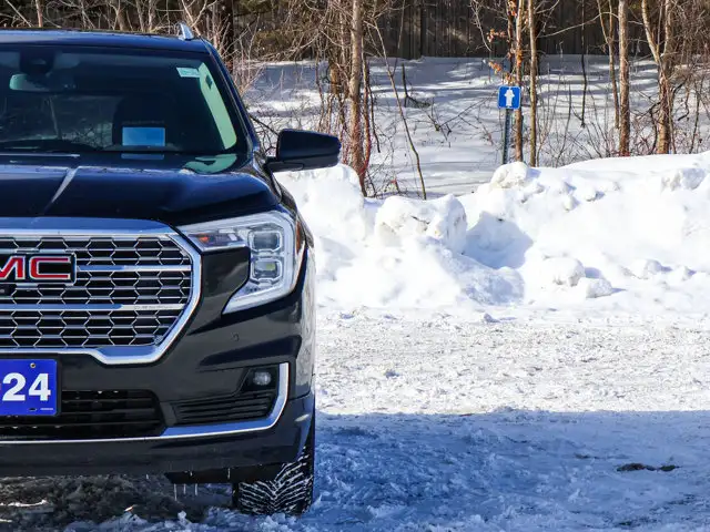 2024 GMC Terrain Denali- Pano Roof - Heated Vented Seats - Photo 6