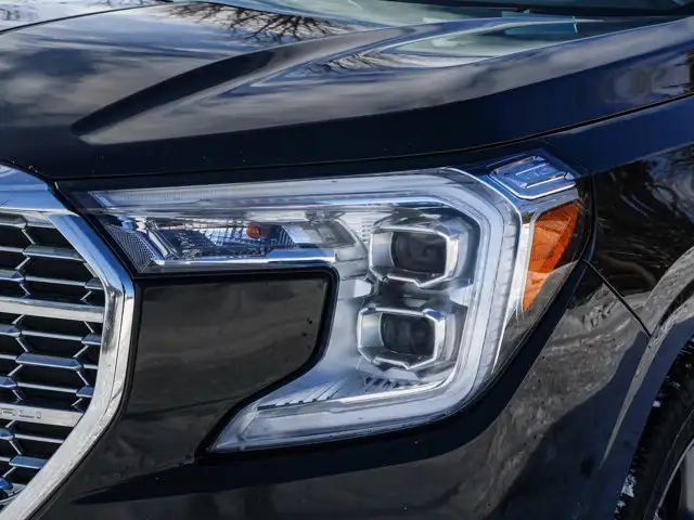 2024 GMC Terrain Denali- Pano Roof - Heated Vented Seats - Photo 8