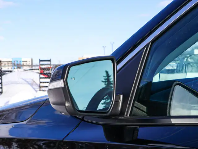 2024 GMC Terrain Denali- Pano Roof - Heated Vented Seats - Photo 9