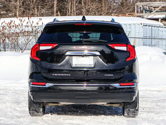 2024 GMC Terrain Denali- Pano Roof - Heated Vented Seats - Photo 12