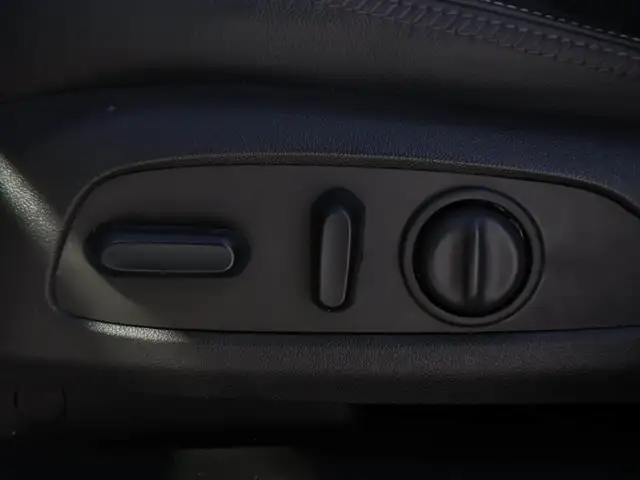 2024 GMC Terrain Denali- Pano Roof - Heated Vented Seats - Photo 45