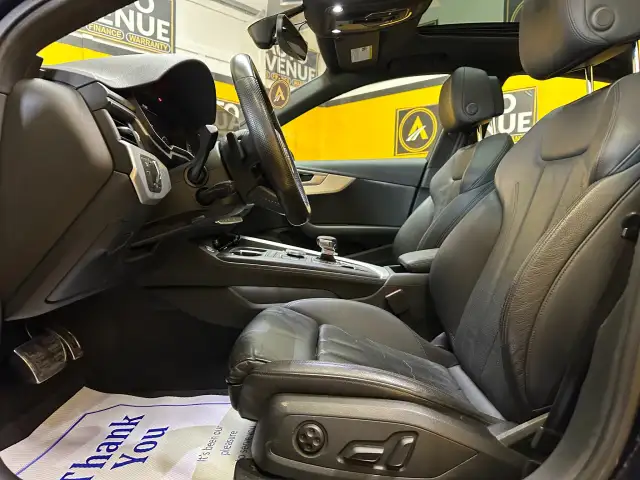 2019 Audi A4 Progressiv - 45 TFSI! LEATHER! NAVI! SUNROOF! - Photo 10