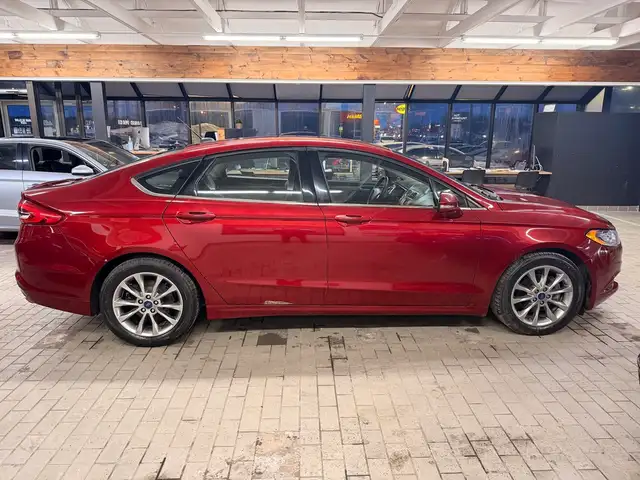 2017 Ford Fusion 4dr Sdn SE FWD - Photo 6