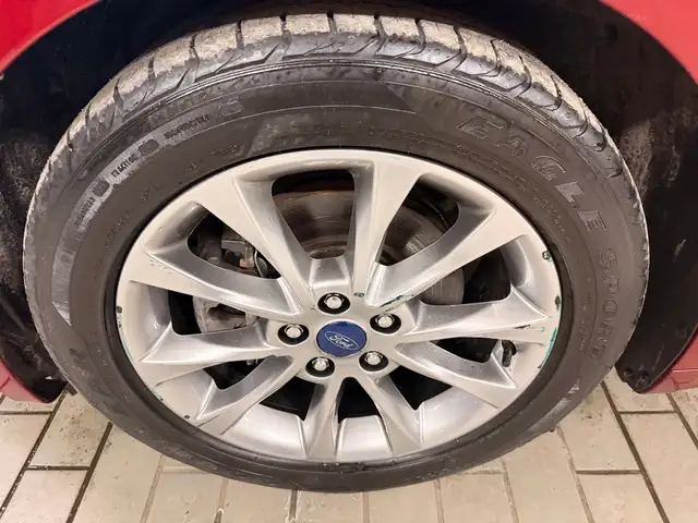 2017 Ford Fusion 4dr Sdn SE FWD - Photo 9