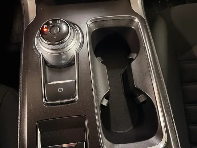 2017 Ford Fusion 4dr Sdn SE FWD - Photo 16