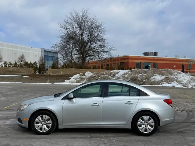 2013 Chevrolet Cruze 1LT Auto 4dr Sedan Automatic - Photo 4