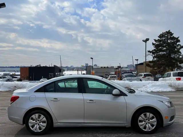 2013 Chevrolet Cruze 1LT Auto 4dr Sedan Automatic - Photo 6