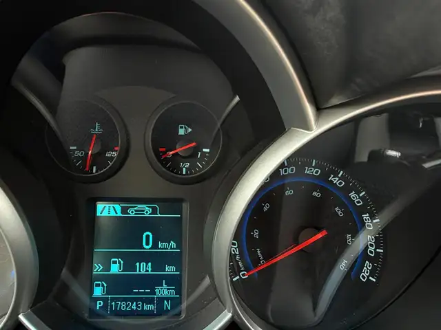 2013 Chevrolet Cruze 1LT Auto 4dr Sedan Automatic - Photo 14