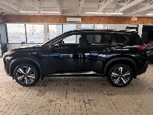 2021 Nissan Rogue AWD Platinum - Photo 2