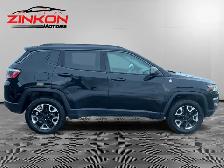 2018 Jeep Compass TRAILHAWK | CLEAN CARFAX | 4X4 | PANO ROOF | B - Photo 6