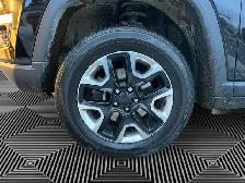 2018 Jeep Compass TRAILHAWK | CLEAN CARFAX | 4X4 | PANO ROOF | B - Photo 9