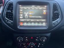 2018 Jeep Compass TRAILHAWK | CLEAN CARFAX | 4X4 | PANO ROOF | B - Photo 11