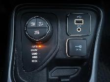 2018 Jeep Compass TRAILHAWK | CLEAN CARFAX | 4X4 | PANO ROOF | B - Photo 28