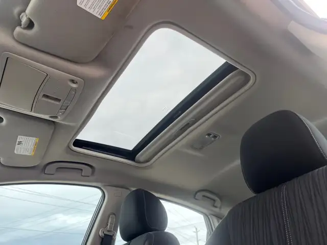 2018 Nissan Sentra SV | CLEAN CARFAX | BACK-UP CAM | SUNROOF | H - Photo 11