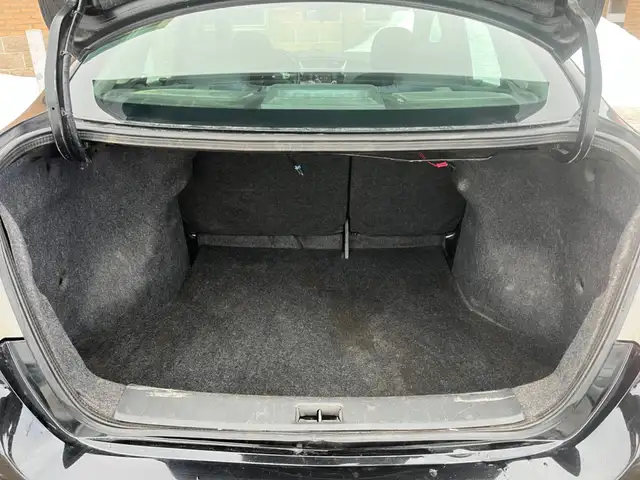 2018 Nissan Sentra SV | CLEAN CARFAX | BACK-UP CAM | SUNROOF | H - Photo 17