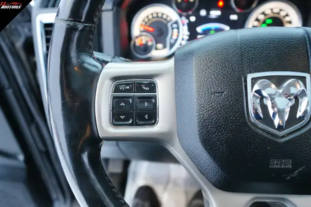 2017 Ram 1500 4X4 Quad Cab 140.5' Laramie | HEMI | CERTIFIED - Photo 19