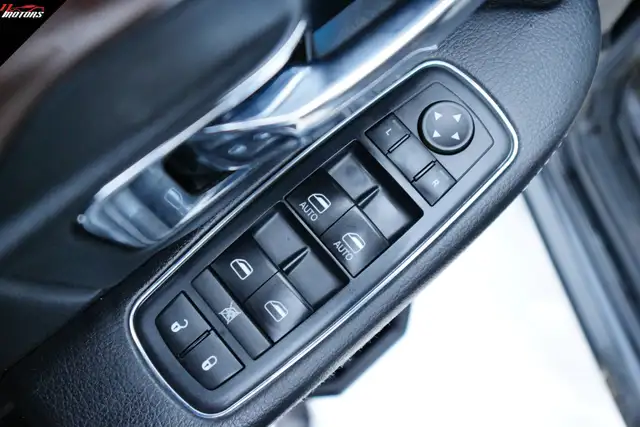 2017 Ram 1500 4X4 Quad Cab 140.5' Laramie | HEMI | CERTIFIED - Photo 24