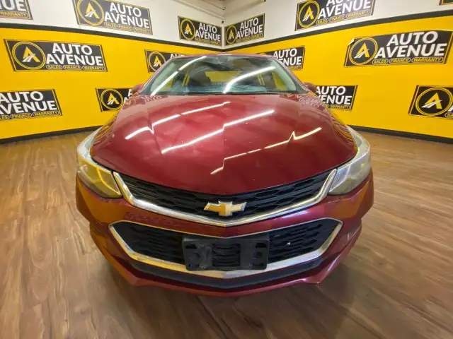 2017 Chevrolet Cruze LT - SUNROOOF, BLUETOOTH, HEATED SEATS - Photo 8