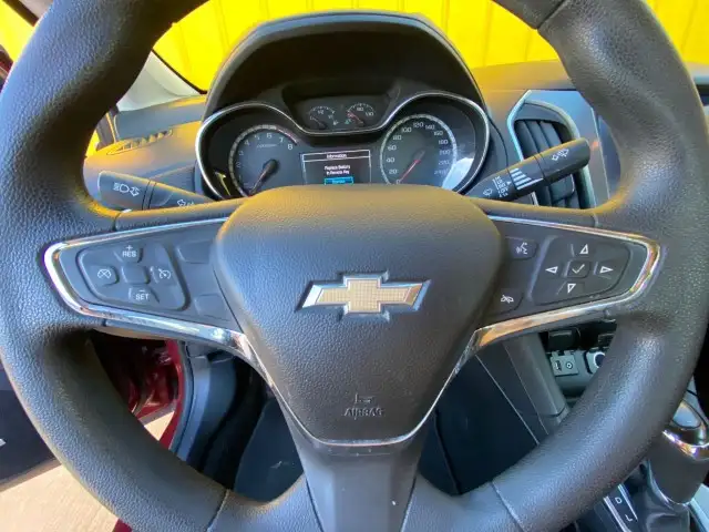 2017 Chevrolet Cruze LT - SUNROOOF, BLUETOOTH, HEATED SEATS - Photo 10