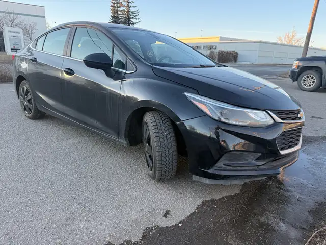 2017 Chevrolet Cruze 4dr Sdn 1.4L LT w/1SD