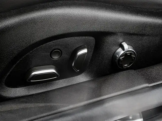 2025 Cadillac CT5-V AWD 3.0L Twin Turbo - Photo 17