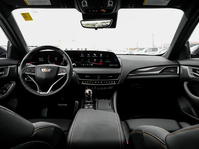 2025 Cadillac CT5-V AWD 3.0L Twin Turbo - Photo 33