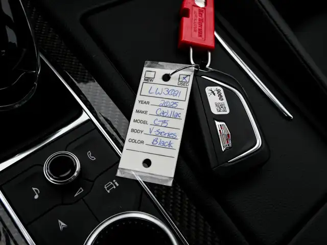 2025 Cadillac CT5-V AWD 3.0L Twin Turbo - Photo 36
