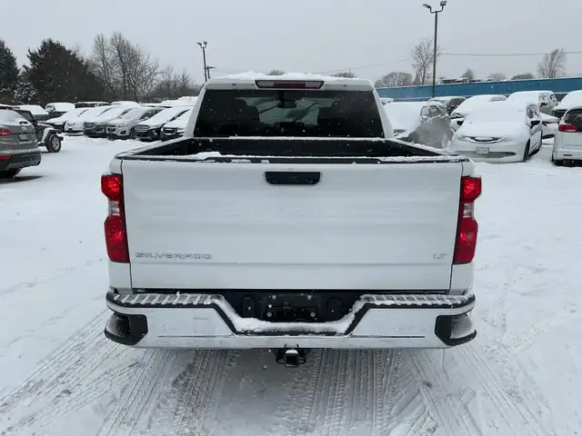 2023 Chevrolet Silverado 1500 LT - Photo 4