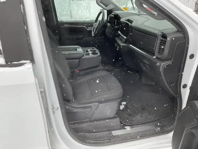 2023 Chevrolet Silverado 1500 LT - Photo 13