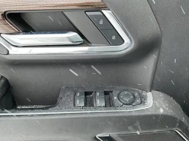 2023 Chevrolet Silverado 1500 LT - Photo 24