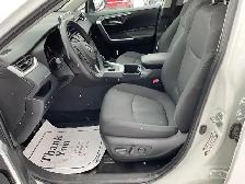 2024 Toyota RAV4 XLE - Photo 8