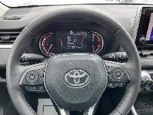 2024 Toyota RAV4 XLE - Photo 13