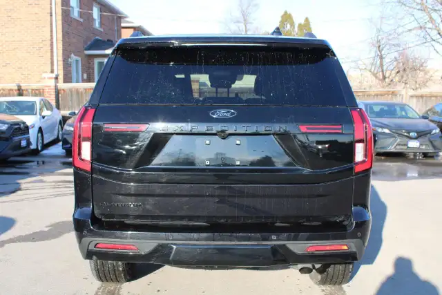 2025 Ford Expedition Platinum - Photo 3