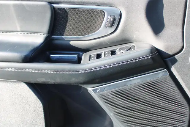 2025 Ford Expedition Platinum - Photo 11