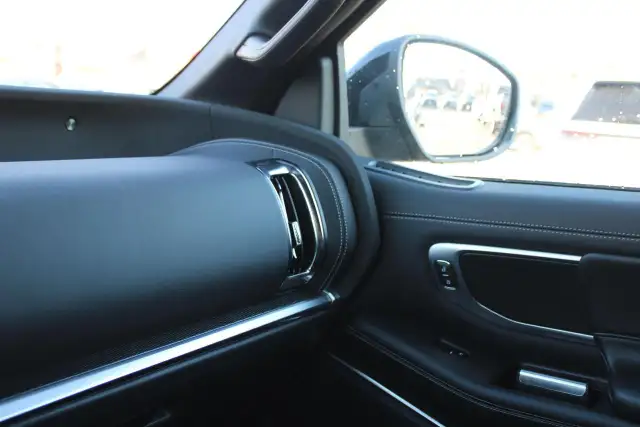 2025 Ford Expedition Platinum - Photo 12