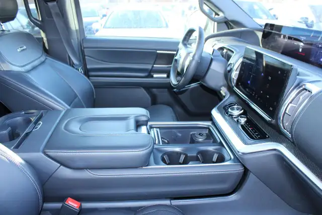 2025 Ford Expedition Platinum - Photo 27