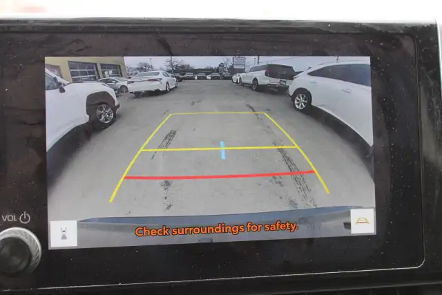 2024 Toyota RAV4 XLE - Photo 14