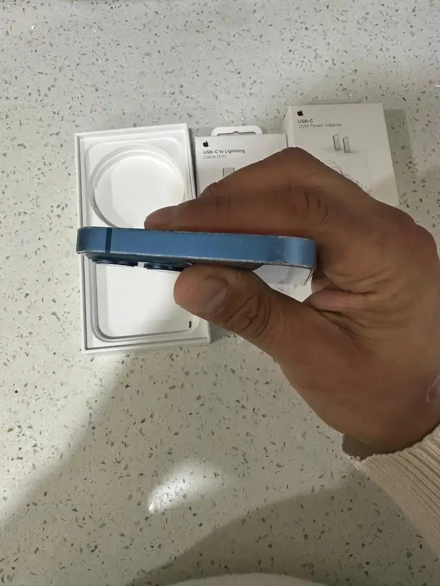 iPhone 13 128gb Airpods/Fast Charger/Delivery - Photo 9