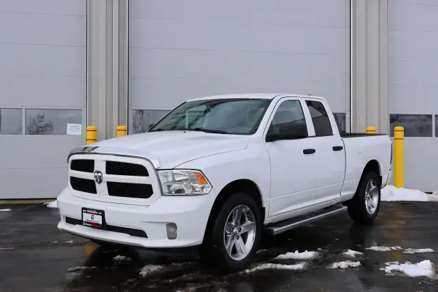 2018 RAM 1500 Express Quad Cab 5.7L HEMI 4x4 6'4 BOX