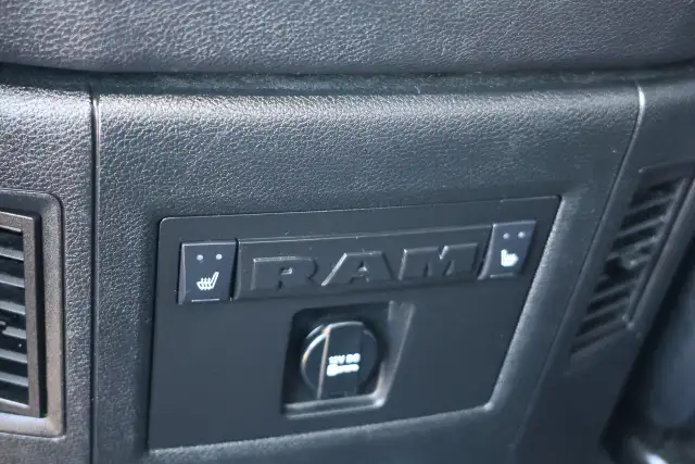 2014 RAM 1500 Laramie EcoDiesel - LEATHER|SUNROOF|NAVI|CAMERA - Photo 15