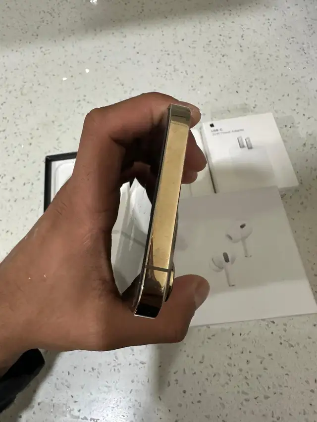 iPhone 13 Pro Max 128GB GOLD AirPods & Fast Charger - Photo 5