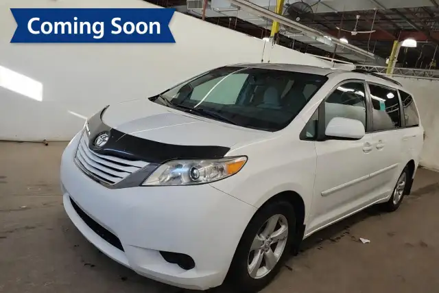 2017 Toyota Sienna LE