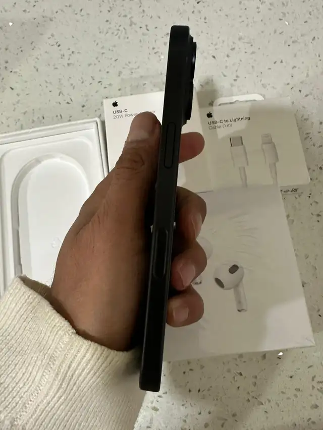 iPhone 16 128gb Airpods/Adapter Pkg/Delivery - Photo 4