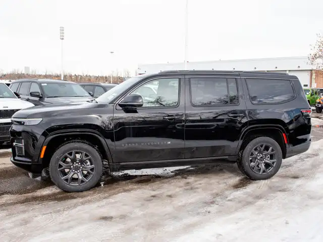 2026 Jeep Grand Wagoneer - Photo 2