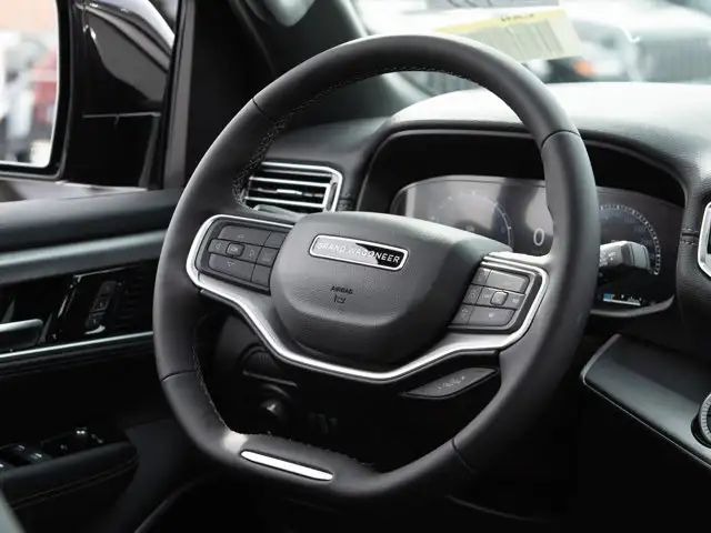 2026 Jeep Grand Wagoneer - Photo 11
