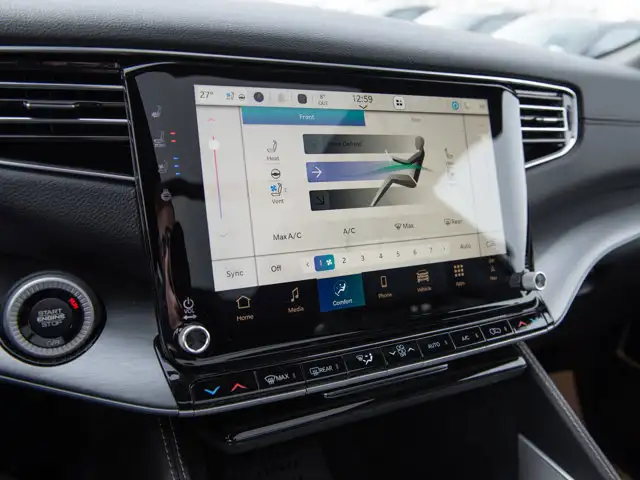 2026 Jeep Grand Wagoneer - Photo 14