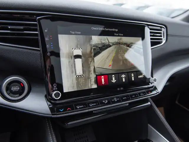 2026 Jeep Grand Wagoneer - Photo 16