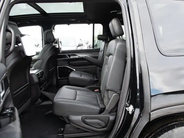 2026 Jeep Grand Wagoneer - Photo 22